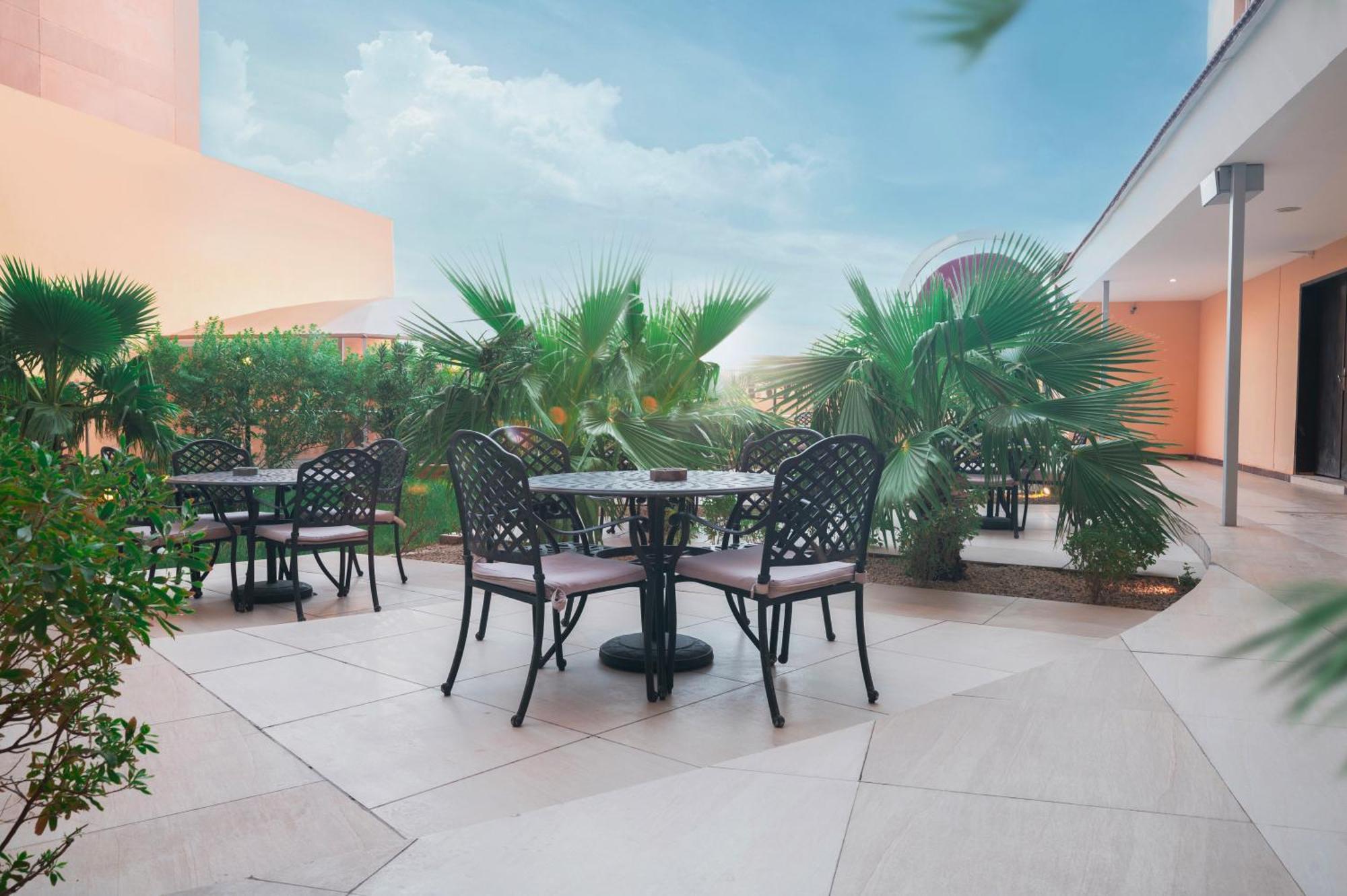 Boudl Al Maidan Aparthotel Hafar Al-Batin Ngoại thất bức ảnh